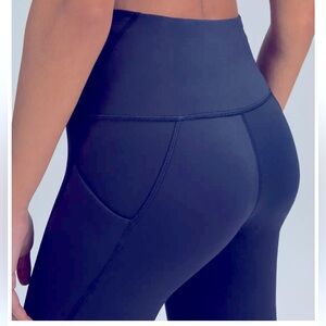 NWT Lululemon Wunder Train HR Tight 25" Pockets- navy
